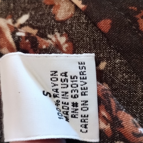 Croft & Barrow Women's Button up Blouse short sleeve flower print black & browns - Picture 13 of 15